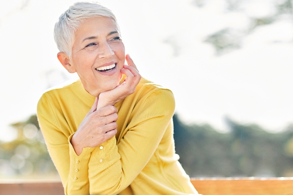 Choosing The Right Cosmetic Dental Services For Your Smile